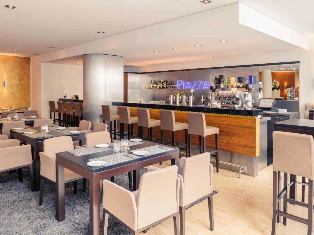 Restaurant and Bar